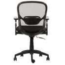 Silla operativa con respaldo de malla negra y asiento acolchado, vista trasera completa.