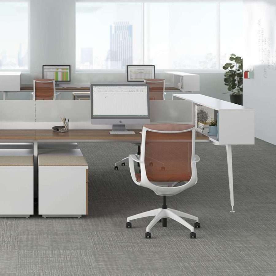 Vista posterior o lateral de Silla de Reunión Meeting, sillas ejecutivas con diseño para oficinas y espacios corporativos en Chile.