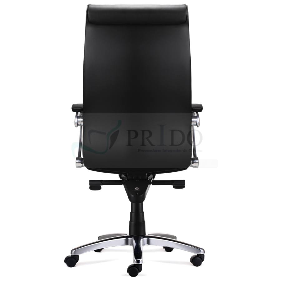Sillón de oficina Noa premium con respaldo alto, tapizado negro y base cromada de cinco ruedas.