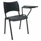 Silla universitaria color negro con brazo de apoyo y paleta de escritura lateral en ángulo.