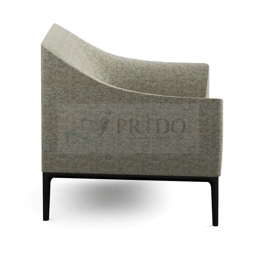 Butaca ergonómica de una plaza con respaldo inclinado y apoyabrazos integrados, tapizada en tela gris y patas metálicas negras, ideal para oficinas, recepciones o espacios de espera.
