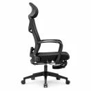 Vista trasera lateral de silla ejecutiva Opus negra con estructura ergonómica, respaldo de malla, soporte lumbar ajustable y base giratoria con ruedas.
