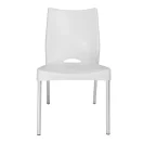 Silla moderna blanca para oficina o comedor, con respaldo alto ergonómico y superficie lisa, asiento amplio con ligera curvatura y apertura central decorativa, estructura de cuatro patas metálicas color aluminio, diseño minimalista ideal para espacios contemporáneos en Chile.