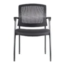 Silla de visita Soul vista frontal con respaldo de malla negra, asiento tapizado negro y estructura de acero negro de cuatro patas tubulares.