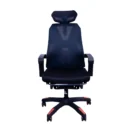 Silla gamer ergonómica Zanni negra con acentos rojos, vista frontal