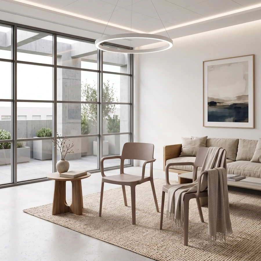 Sillas Minimal color taupe con apoyabrazos en una sala de espera corporativa