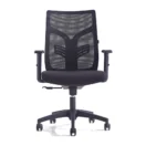 Silla operativa Serenity en malla negra con respaldo medio, vista frontal
