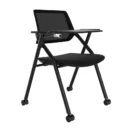 Silla universitaria U2 con paleta abatible, respaldo de malla negra y ruedas, vista tres cuartos - Prido