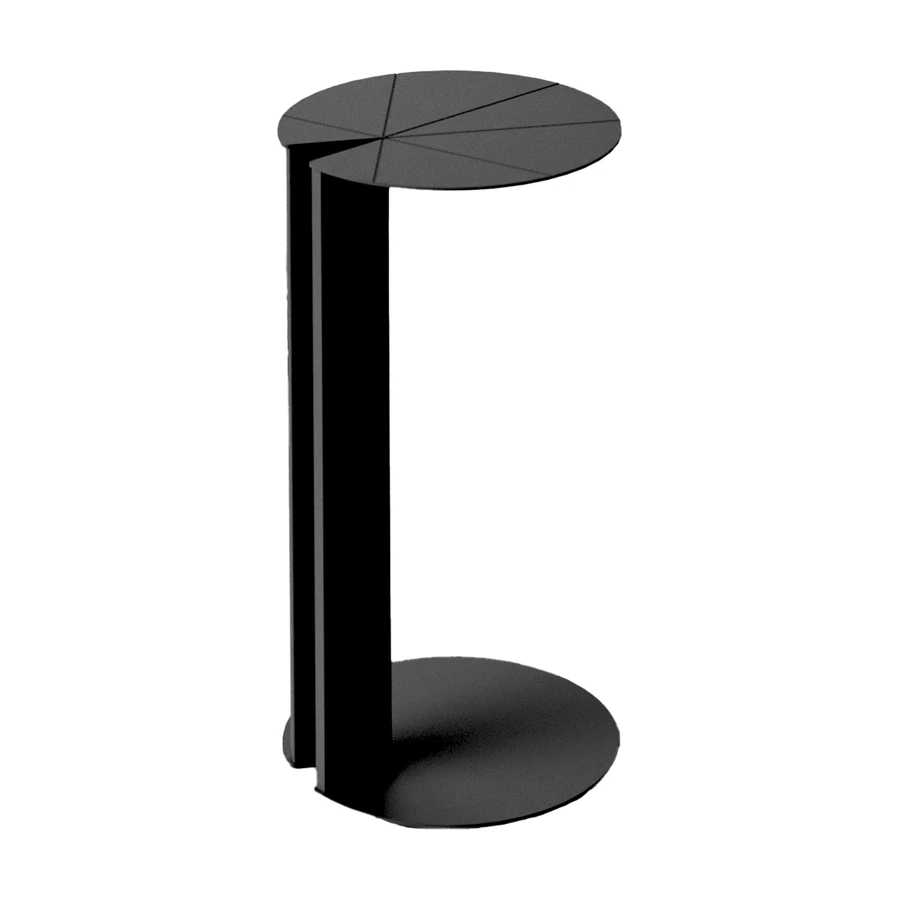 Mesa lateral Aqua negra vista lateral en forma de C para acercarla al sofá