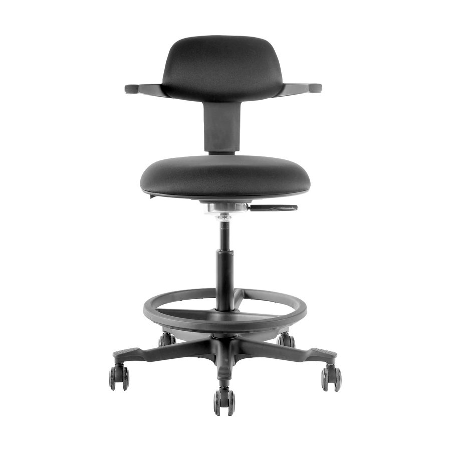 Silla de trabajo alta Wolf negra vista frontal, con apoyabrazos fijos y asiento amplio